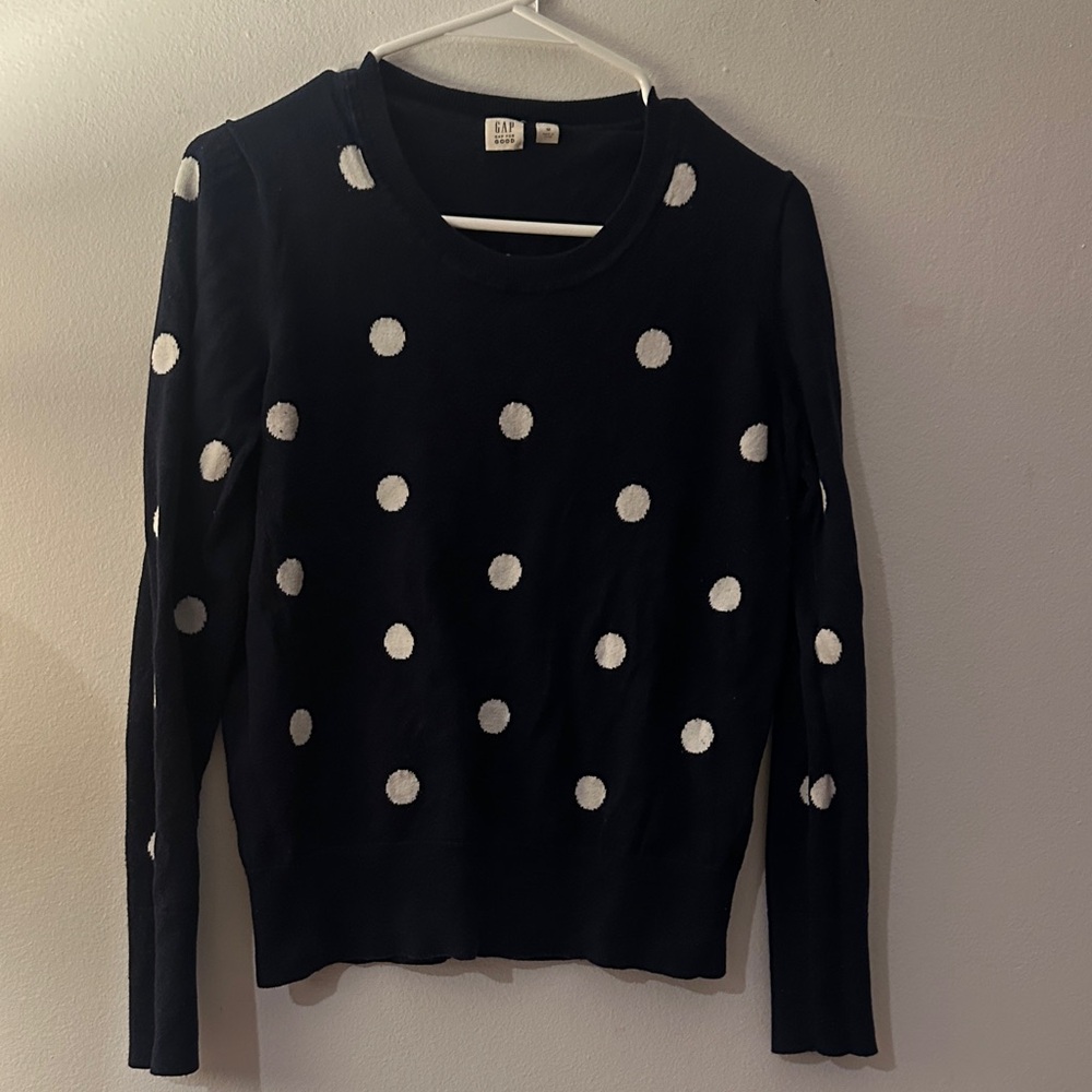 GAP Women's Black and White Dot Sweater - Preloved